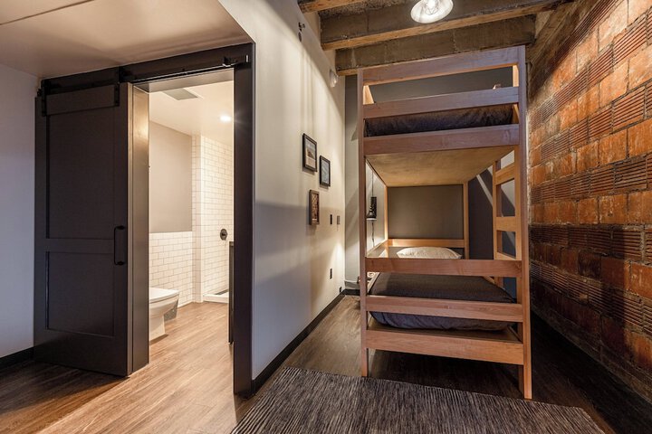 Room 15 of 31