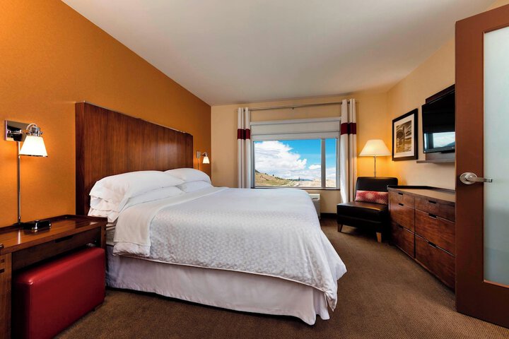 Room 54 of 136