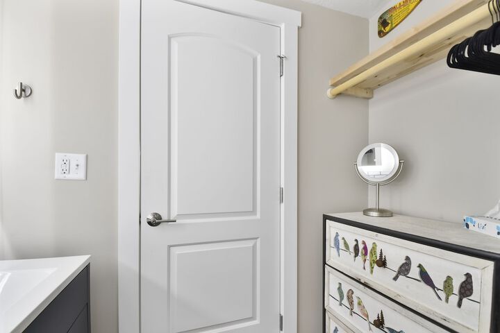 Room 17 of 34