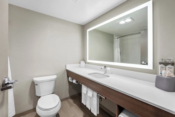 Holiday Inn Express Hotel & Suites Wabash by IHG