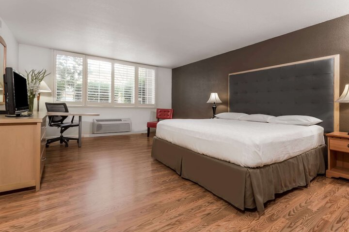 Room 38 of 51