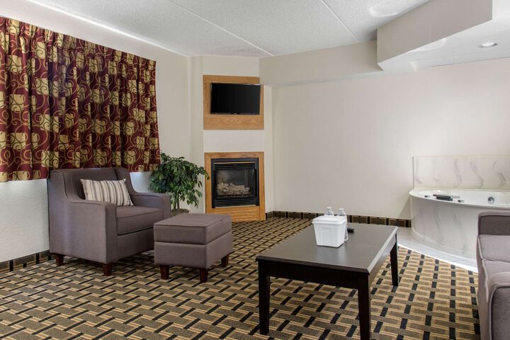 Room 36 of 64