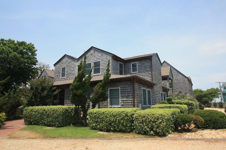 Courtyard Villas on Silver Lake Harbor