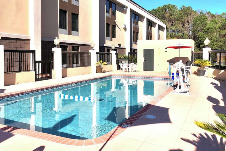 Pool 6 of 51