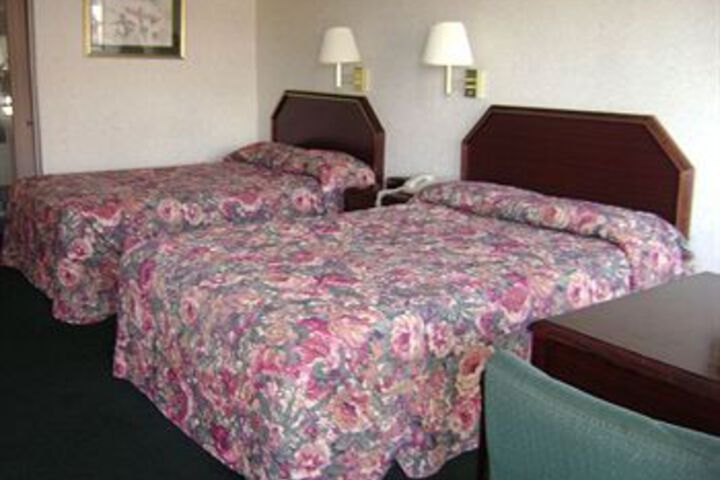 Relax Inn & Suites
