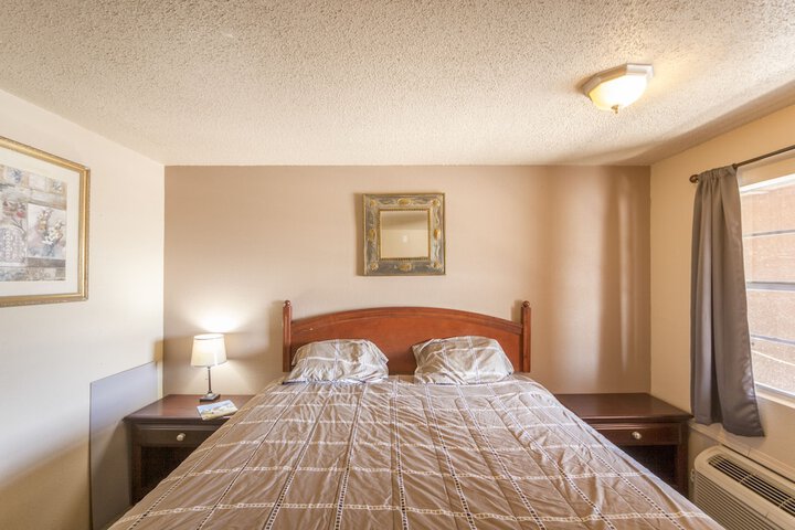 Room 15 of 19