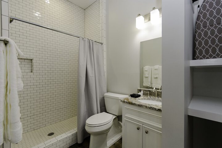 Clermont Bluffs B & B