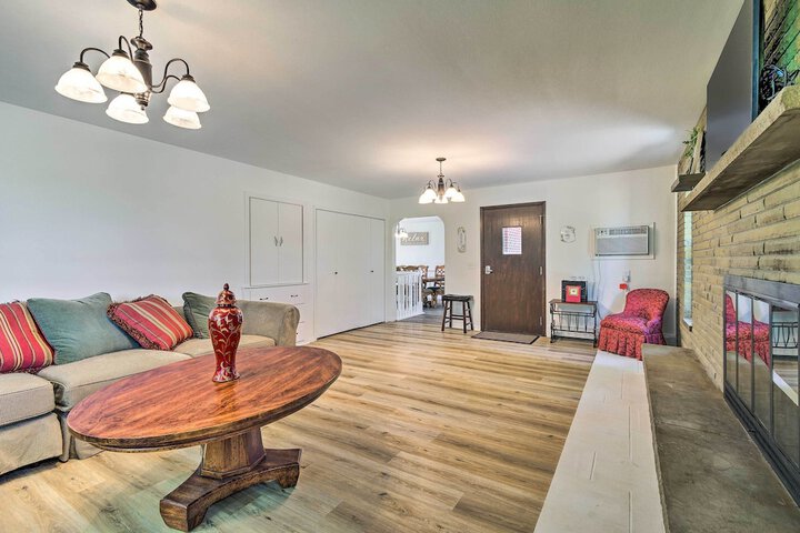 Roomy Montour Falls Retreat w / Private Pool!
