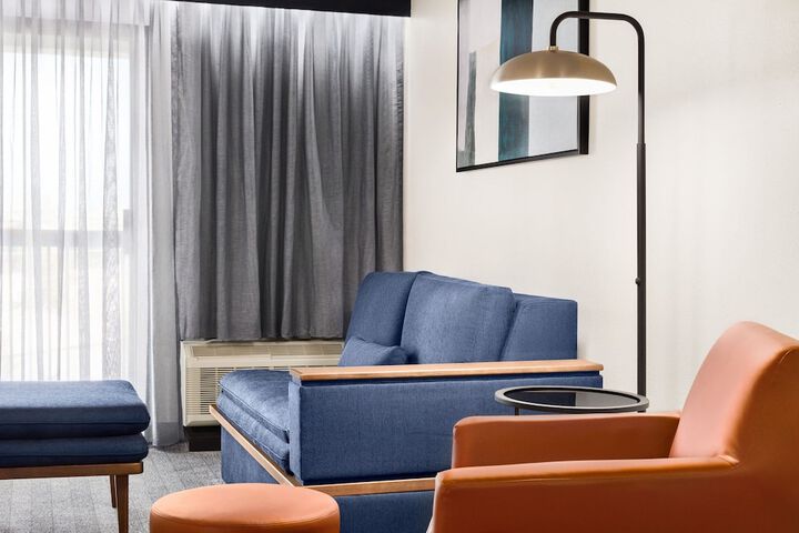 Room 27 of 42