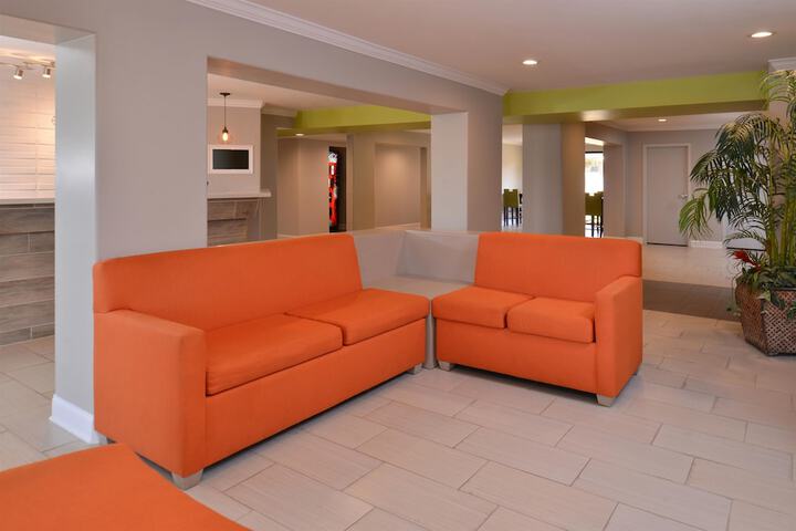 Hotel Interior 9 of 28