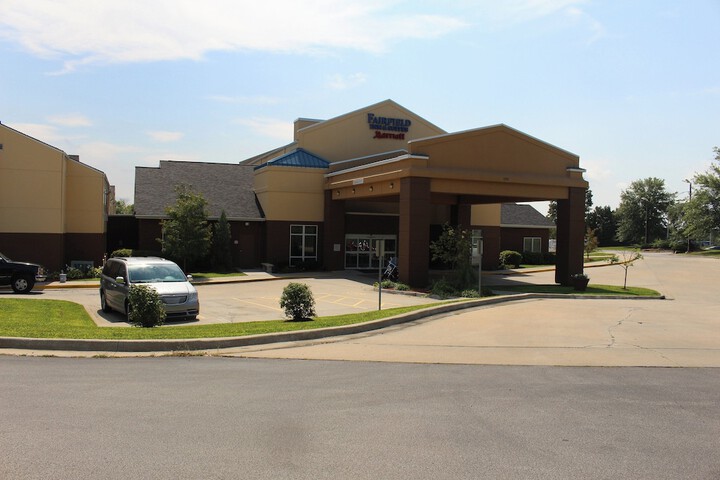 Hotel 2 of 104