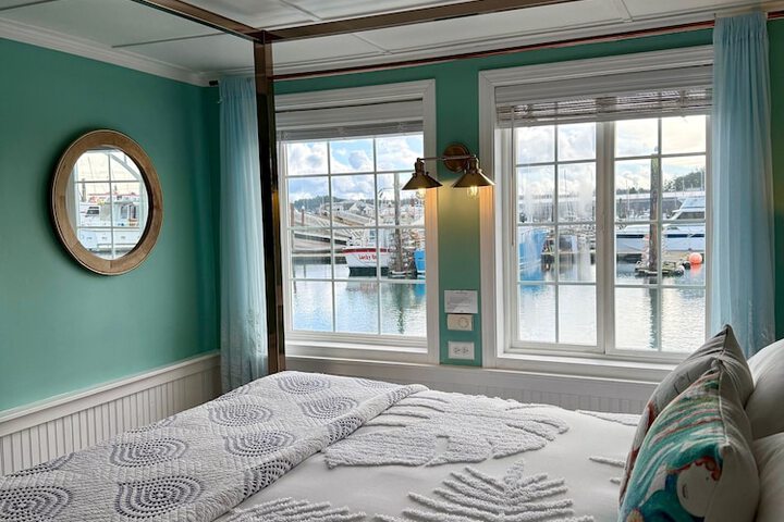 The Newport Belle