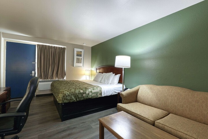 Room 35 of 51