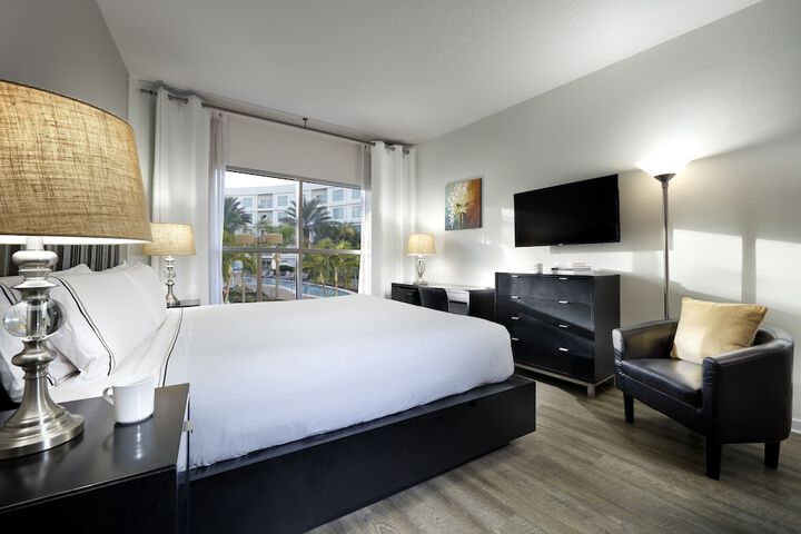 Room 118 of 184