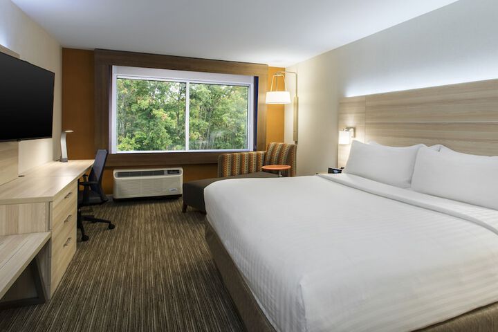 Holiday Inn Express & Suites Medina by IHG