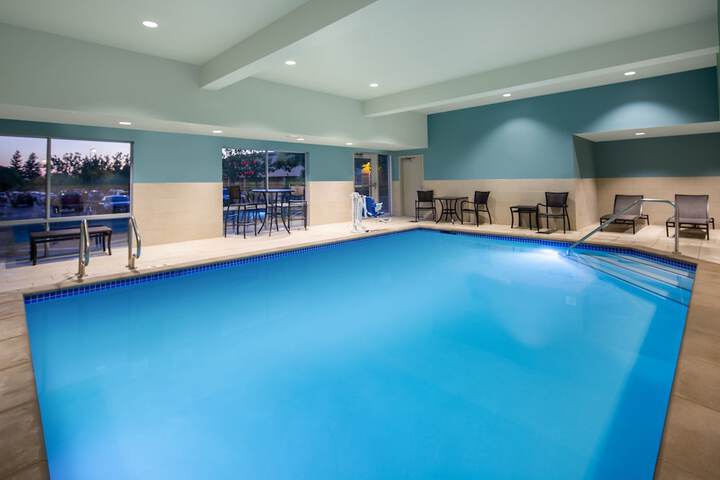 Pool 11 of 53