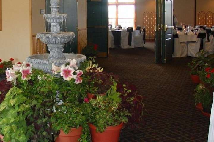 Ballroom/Hall 28 of 43