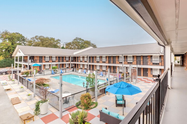 The Guest Lodge Gainesville