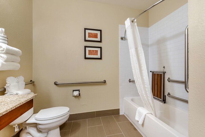 Comfort Suites Fort Collins Near University