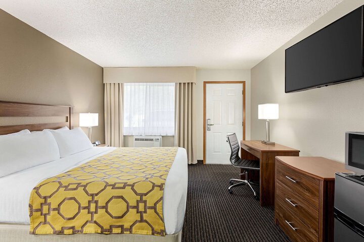Room 14 of 36