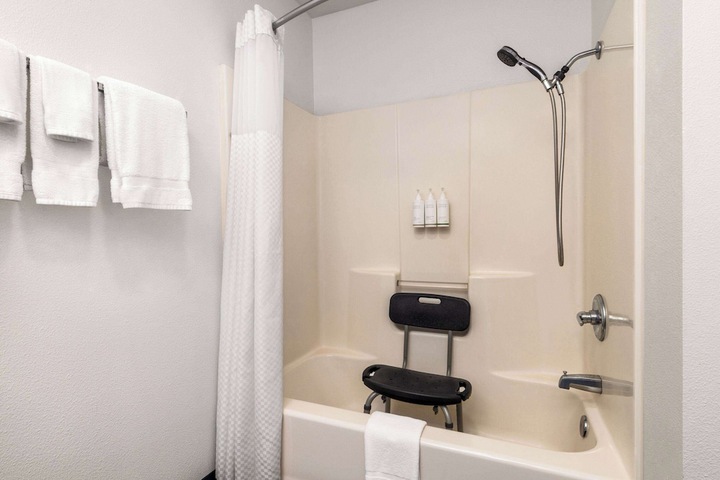 Travelodge by Wyndham Depoe Bay