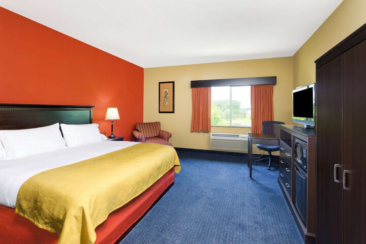 Room 16 of 24