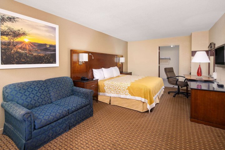 Room 13 of 15