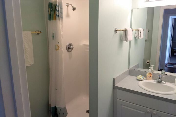 Room 13 of 37