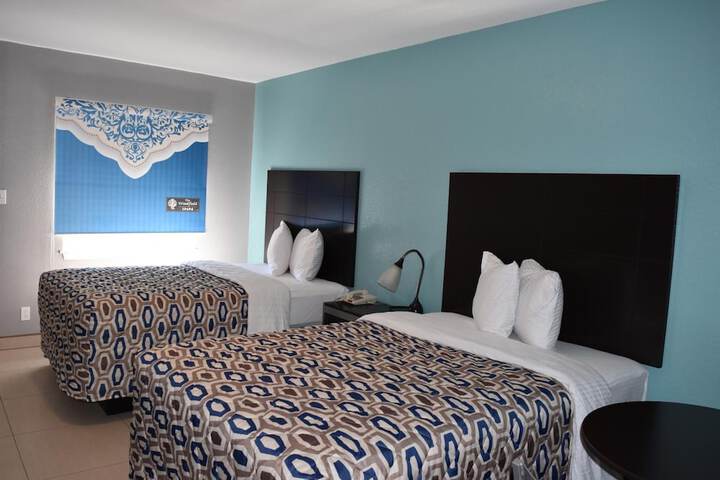 Room 9 of 16