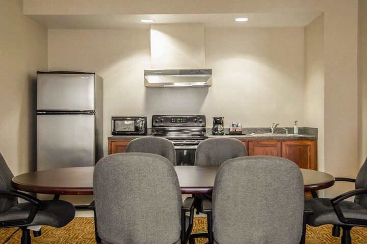 Sleep Inn & Suites Springdale West