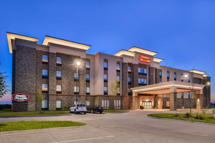 Hotel 4 of 66
