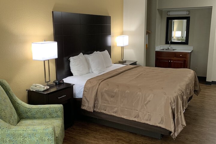 Room 20 of 39