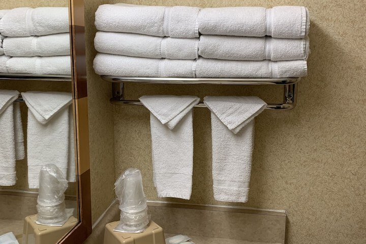 Room 11 of 37