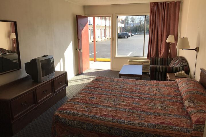 Room 13 of 25