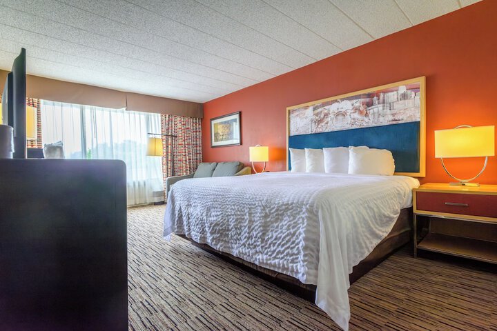 Room 12 of 22