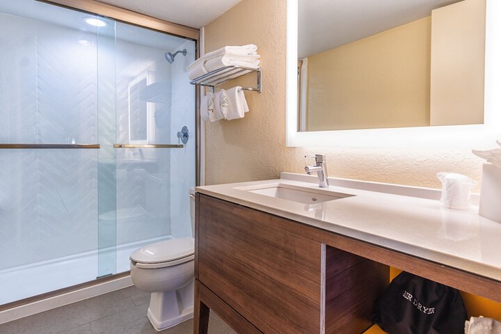 Holiday Inn Miami - International Airport by IHG