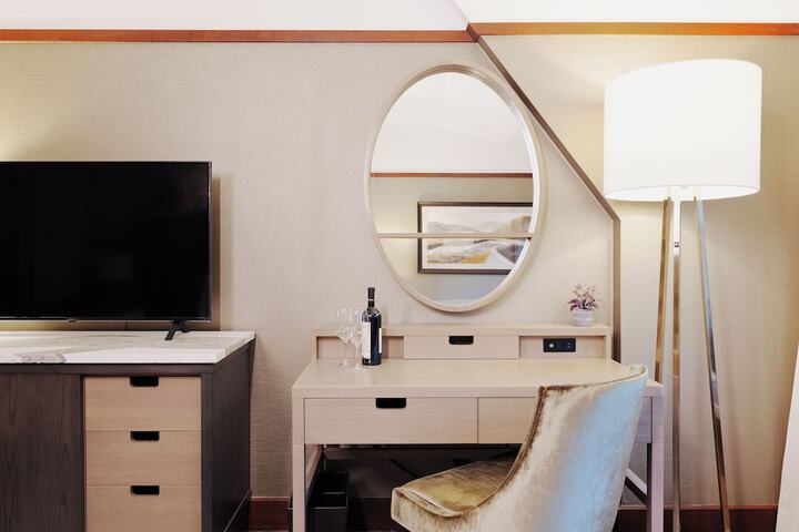 Room 33 of 116