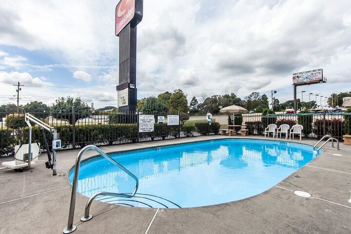 Pool 7 of 23