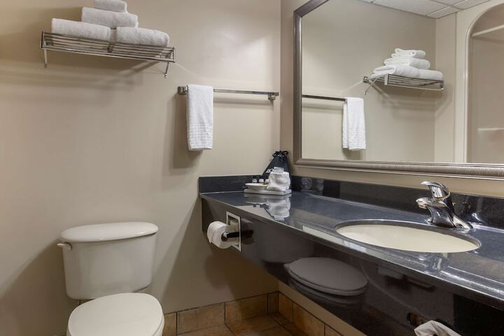 Room 14 of 28