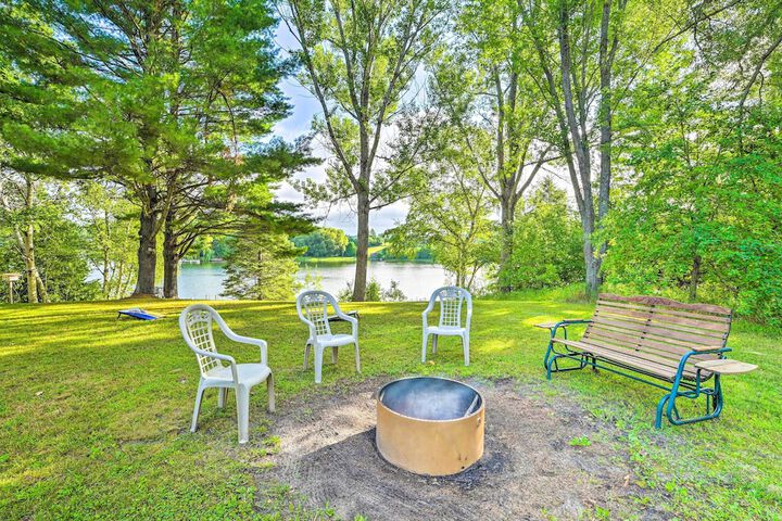 Riverfront Home w / Dock 6 Mi to Cheboygan!