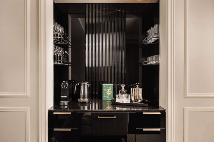Room 43 of 59