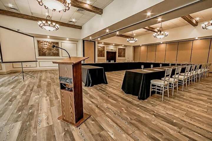 Ballroom/Hall 270 of 361