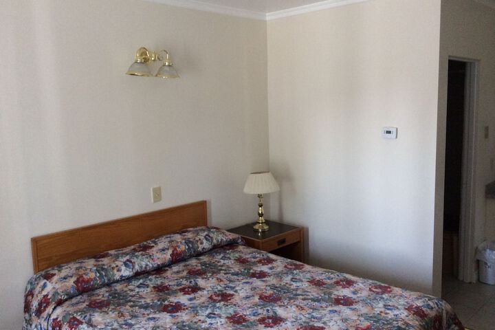 Room 12 of 14