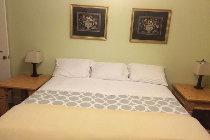 Room 21 of 40
