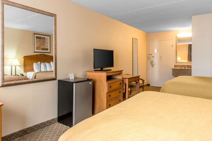 Room 20 of 34