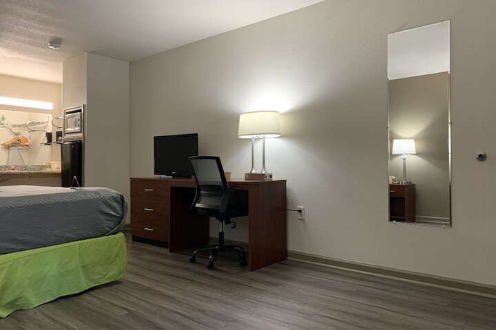 Room 13 of 46