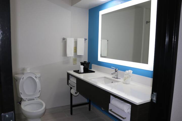 Room 17 of 22