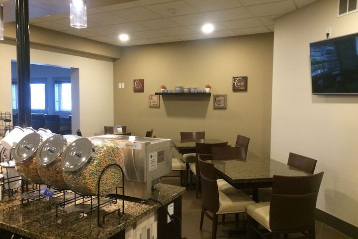 Comfort Inn & Suites Medicine Hat