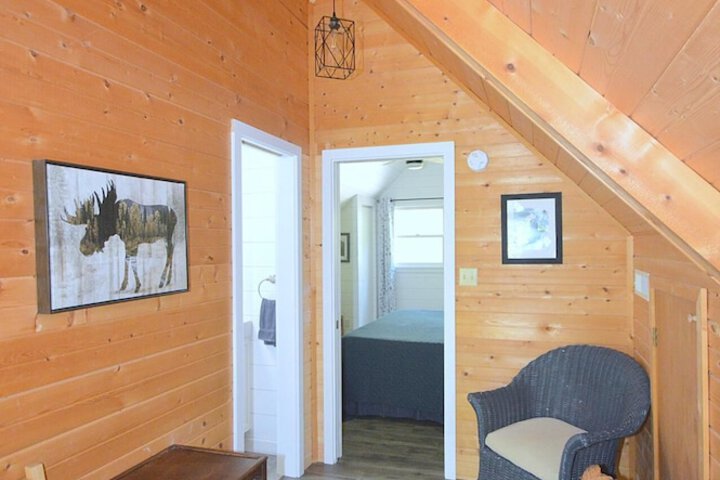 Rosies Creekside Retreat - 3 BR Escape!