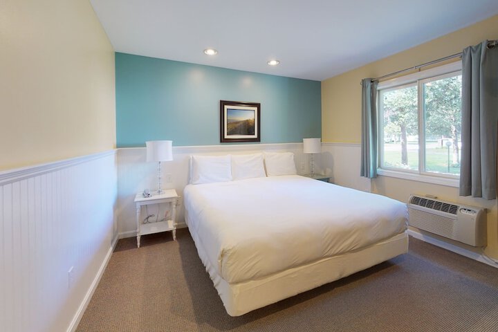 Breezeway Boutique Hotel